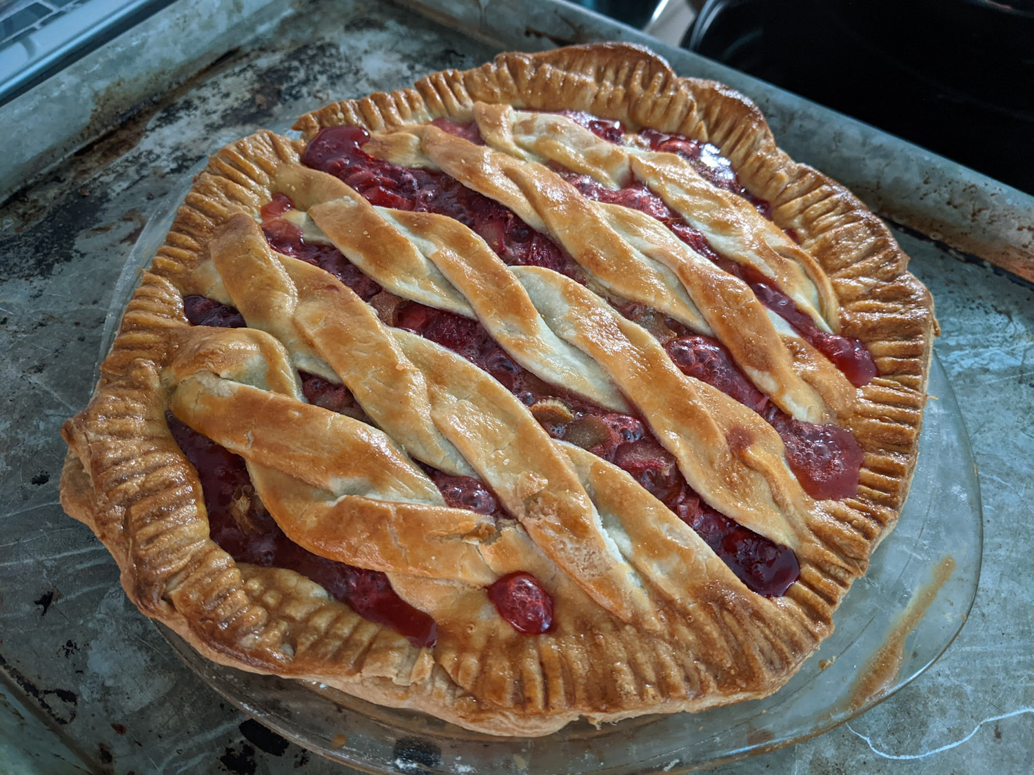 Tarte à la rhubarbe et aux fraises